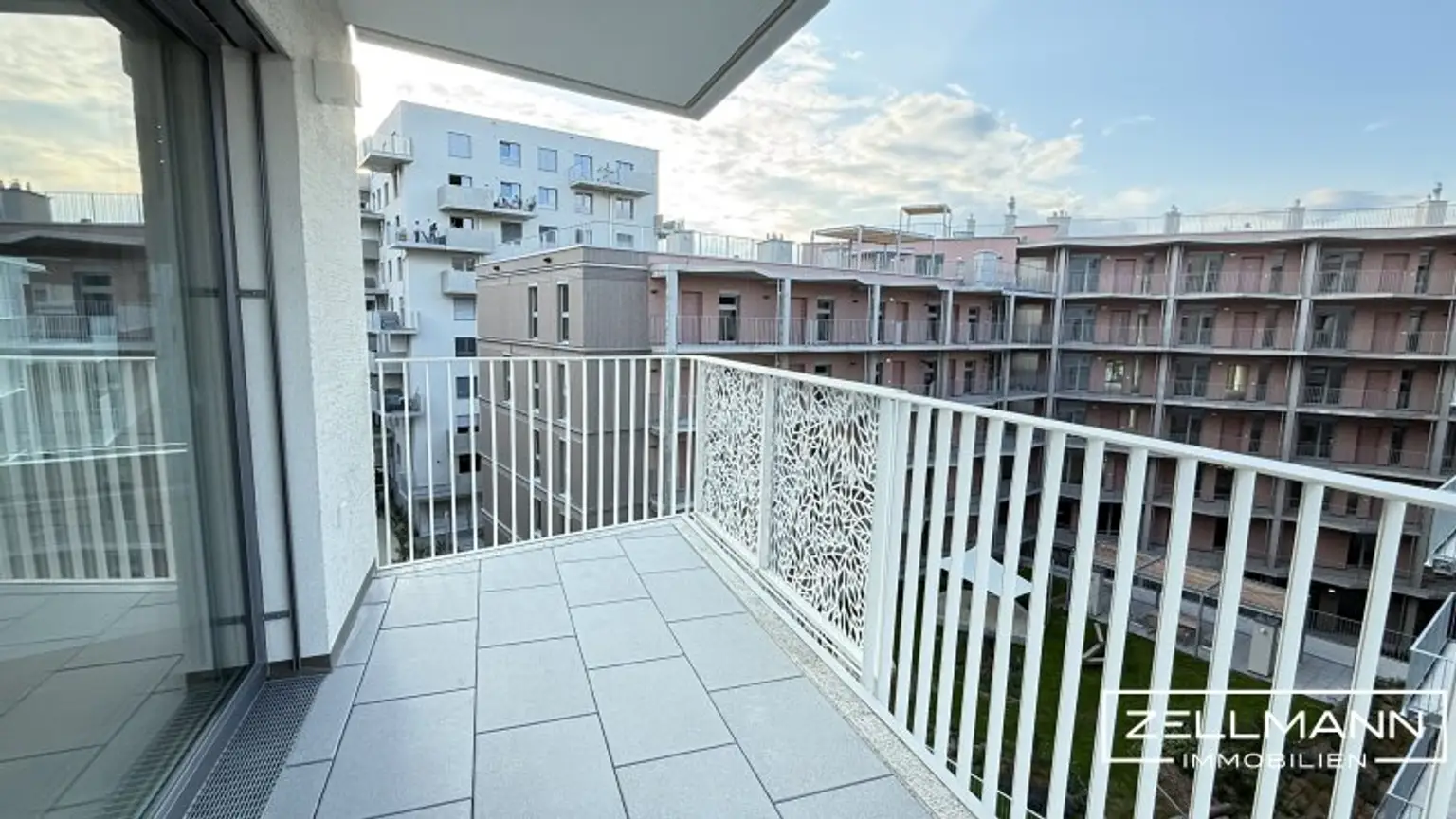 Rückzugsort über den Dächern – Erstbezug mit Loggia & Gemeinschaftsterrasse | ZELLMANN IMMOBILIEN