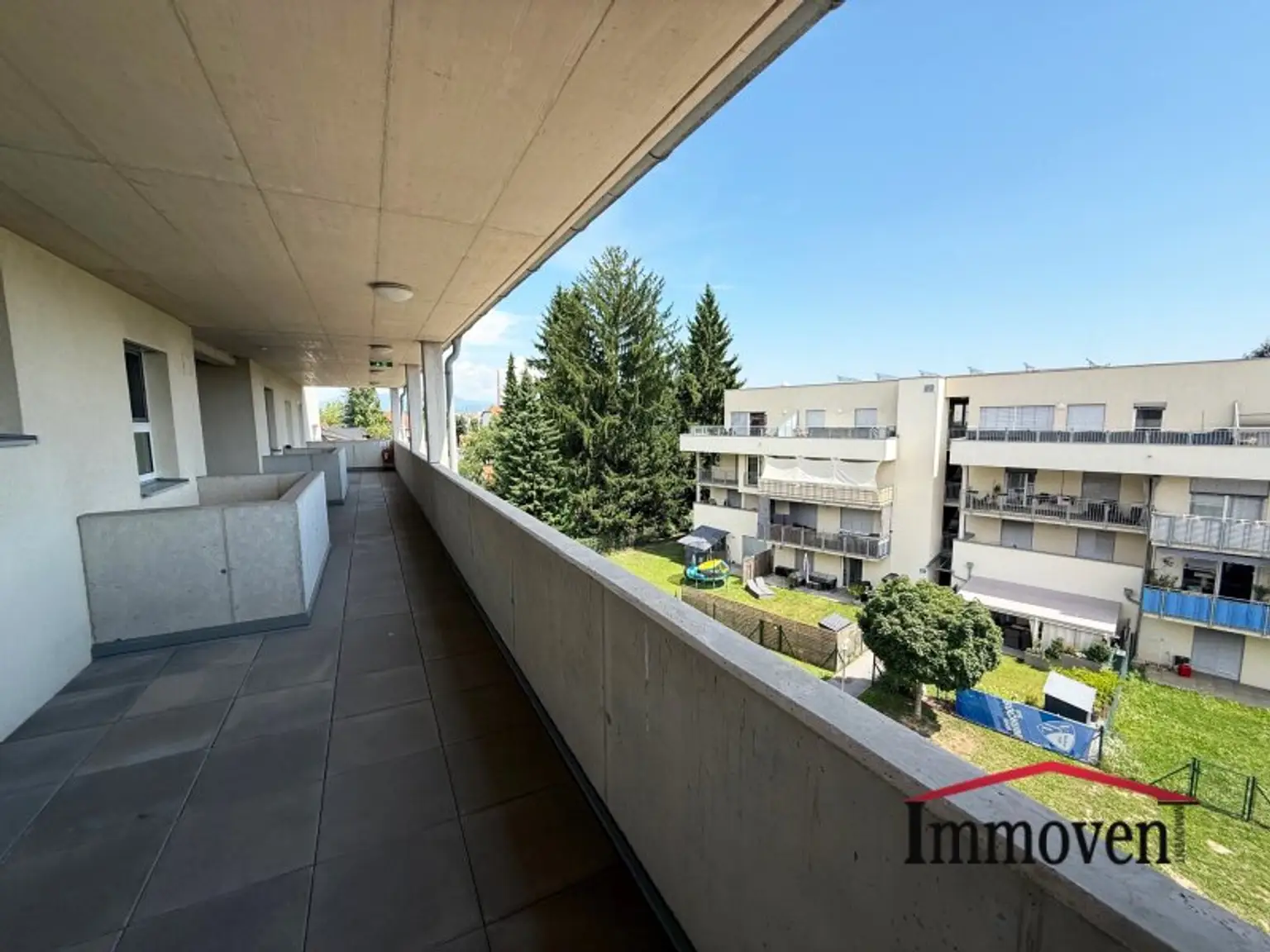 Sehr schöne und geräumige 3-Zimmerwohnung mit Terrasse!
