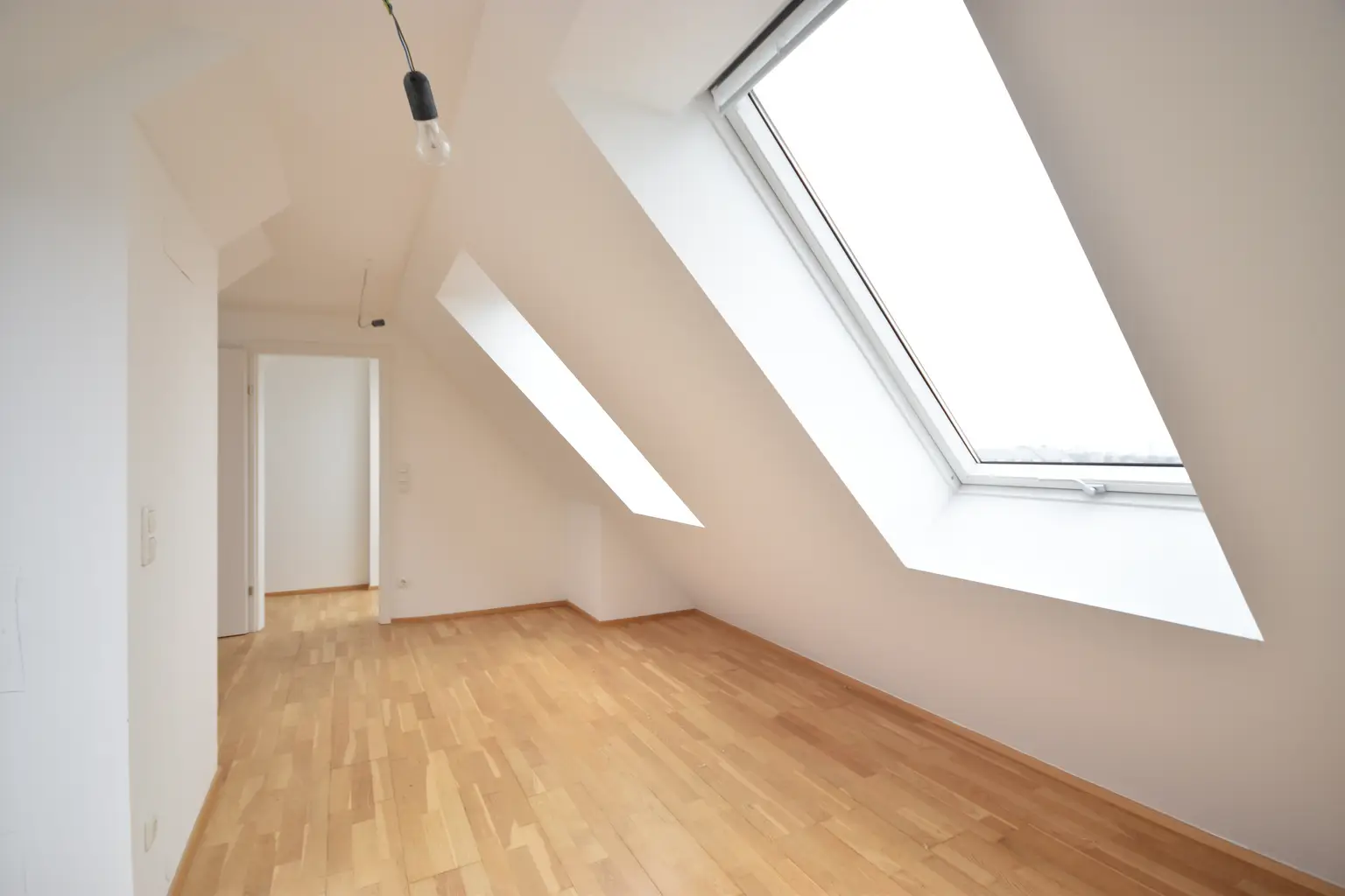 "17. BEZIRK - Traumhafte 3-Zimmer-Maisonette mit Dachterrasse"