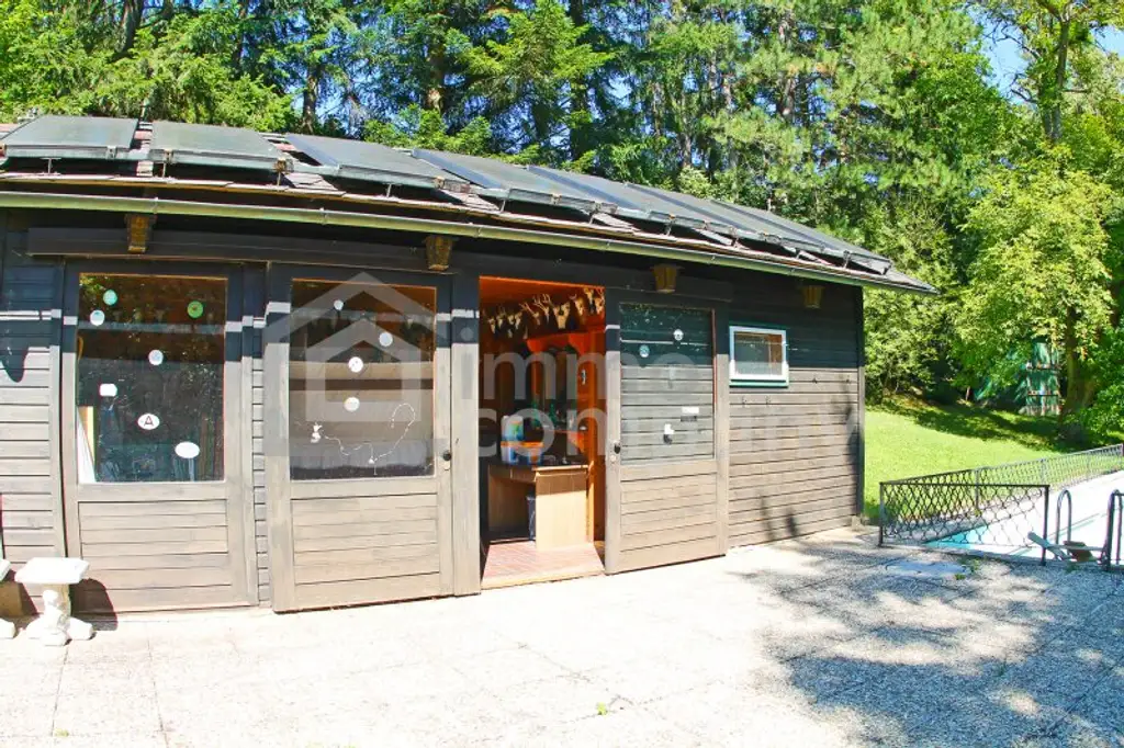 Uriges Landhaus - Traumlage - plus  Pool - Grundfläche 1.594 m² - Renovierung und Schönheitsreparaturen sind erforderlich, dennoch sofort beziehbar!