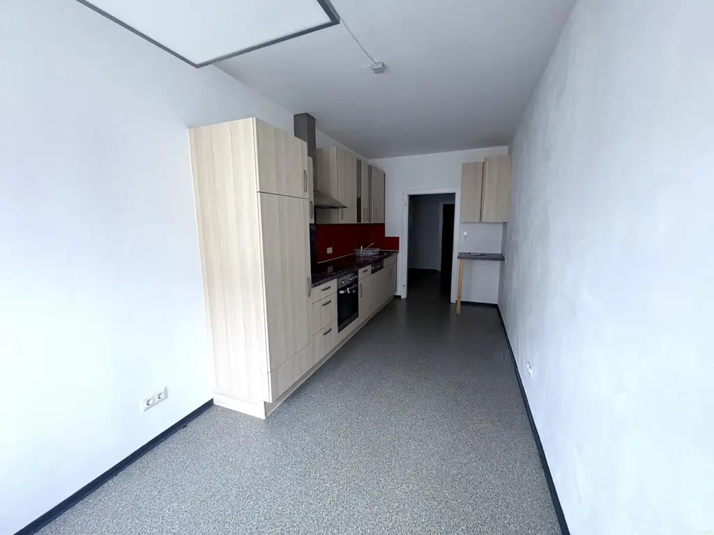 Geidorf: Großzügige 4 Zimmer-Mietwohnung, verglaste Loggia, WEG geeignet.