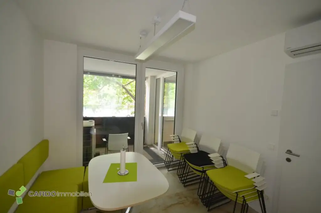 Moderne, flexibel gestaltbare Büroflächen vis-à-vis UNO City  ca. 289 m², Terrasse & Loggien
