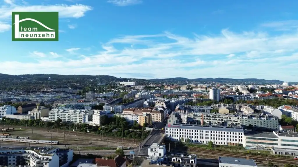 Traumhafte Wohnung in Ruhelage mit 2 Terrassen, Klimaanlage und hochwertiger Ausstattung! Nahe Straßenbahn, S-Bahn und vielen Geschäften!