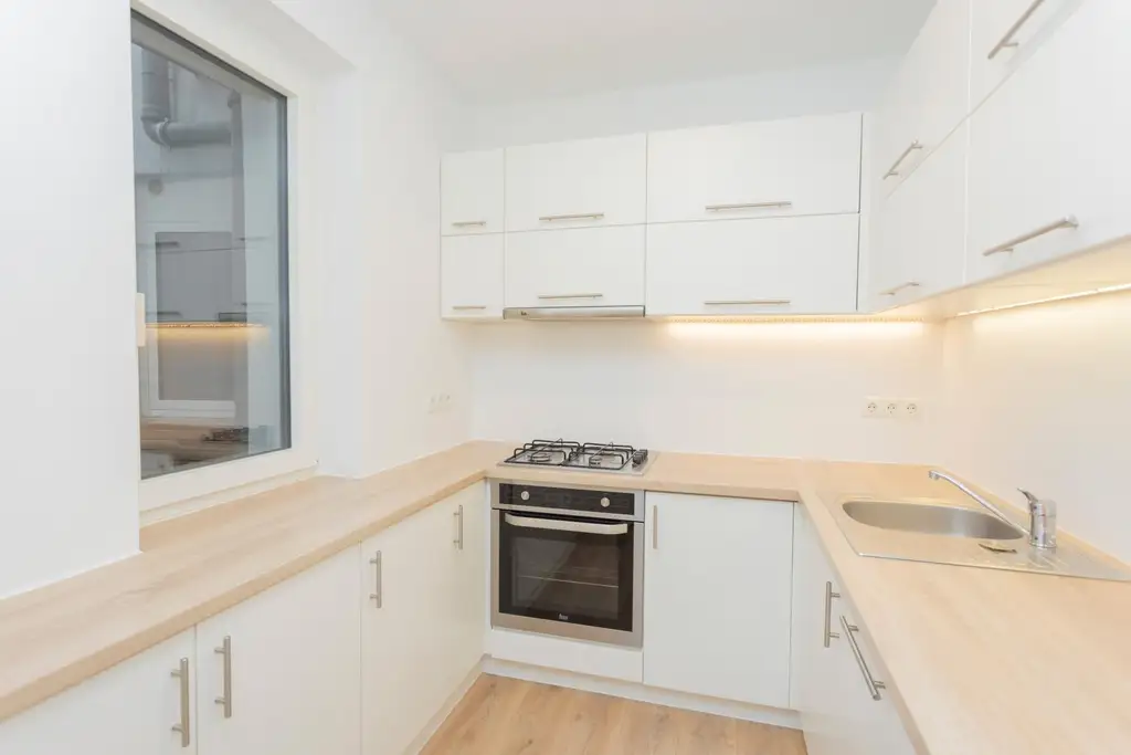 Exklusive Dachgeschoss-Maisonette mit 360° Wienblick und drei Terrassen - 1100 Wien