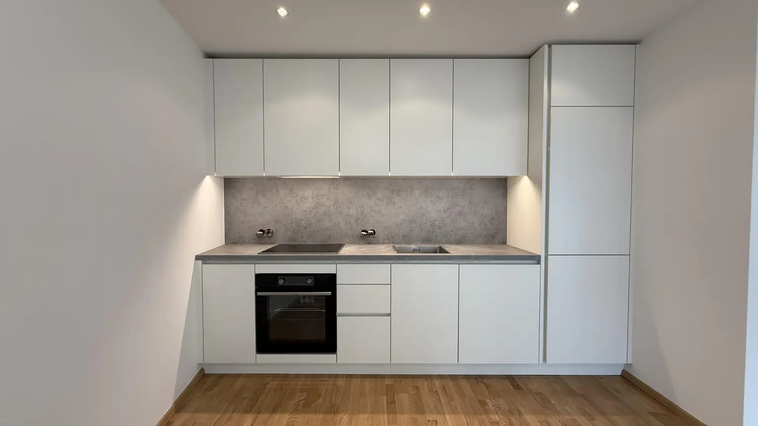 Schöne 3 Zimmer Neubauwohnung mit 5m² Balkon, neue Küche!