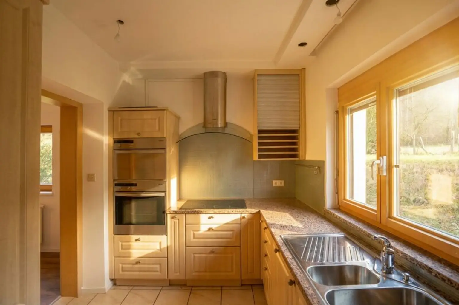 Küche mit Miele Einbaugeräten