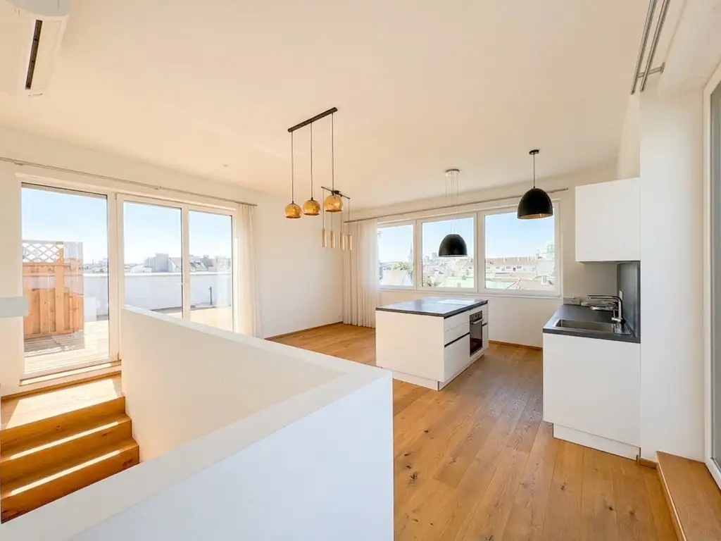 Exklusive 4 Zimmer DG-Wohnung mit 2 Terrassen