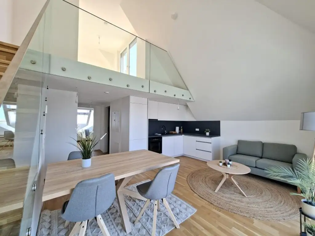 Hier müssen Sie schnell sein - AB SOFORT BEZIEHBAR!! Tolle 3 Zimmerdachgeschosswohnung + zwei Terrassen! Absolute Toplage! U1 Kagranerplatz!