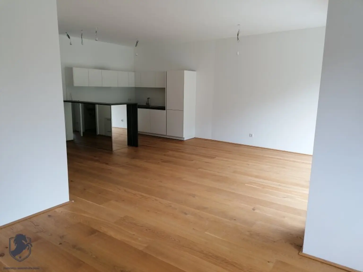 Moderne Etagenwohnung mit Terrasse und Stellplatz in 1140 Wien