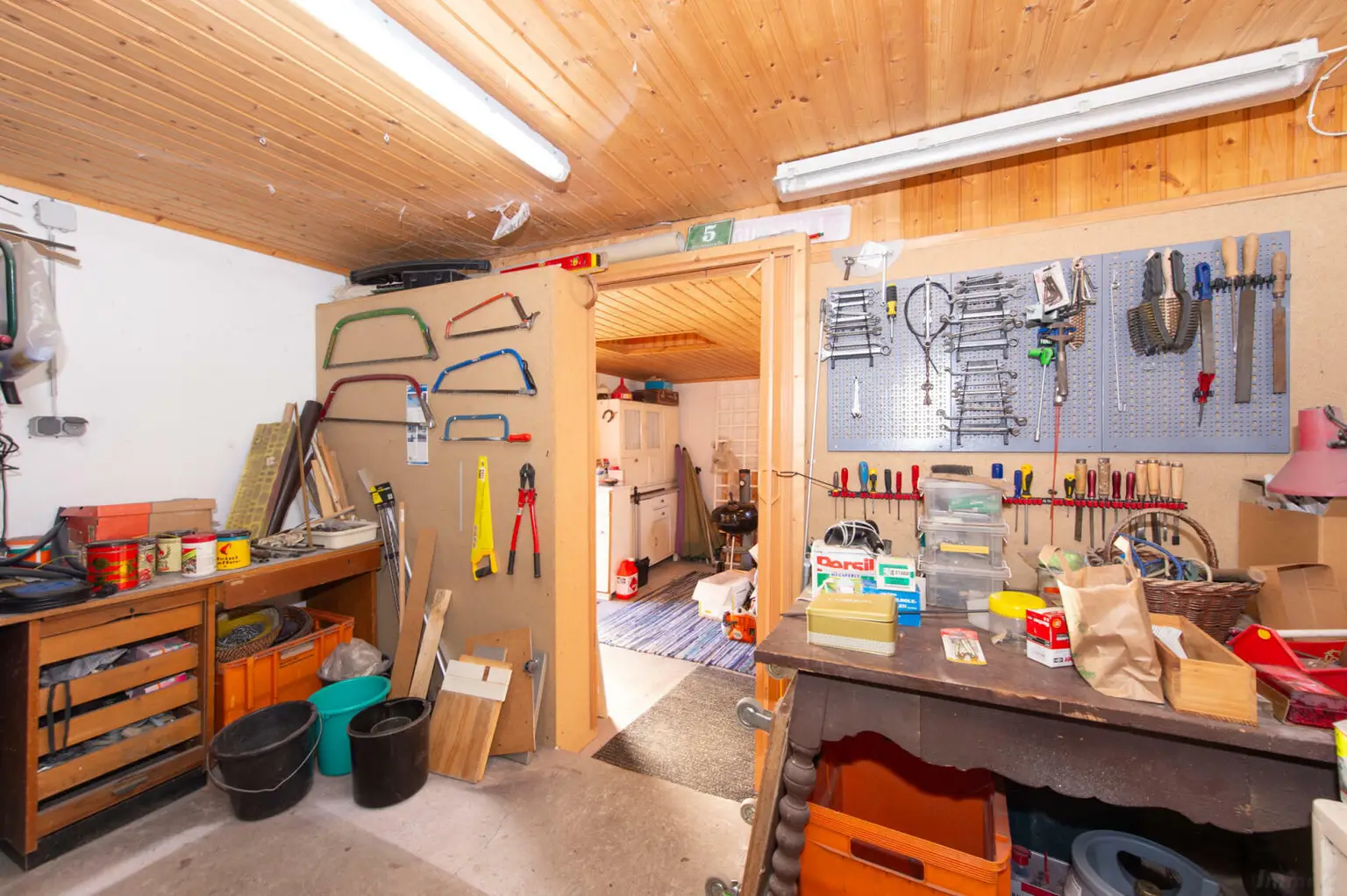 Großzügiges Einfamilienhaus mit viel Platz, hohem Potenzial und hoher Bebauungsdichte – Ideal für Familien oder Investoren