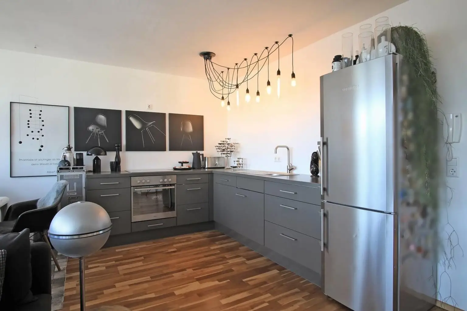 Ansprechende 2-Zimmer Wohnung zentral gelegen - auch für Anleger sehr interessant!