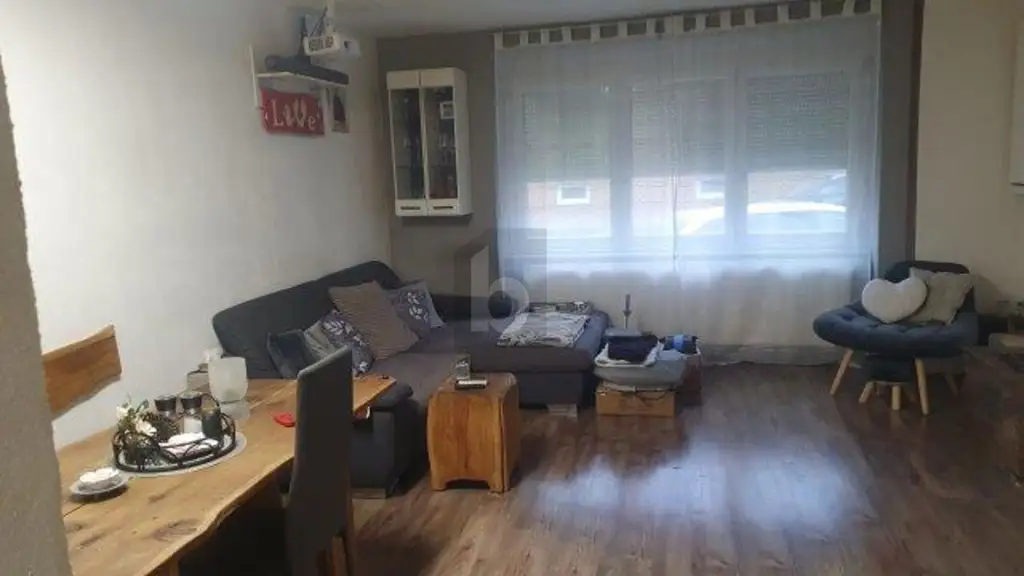 TEILSANIERT MIT GROSSEM SONNIGEN GARTEN U. STADL - 2 ZUFAHRTEN