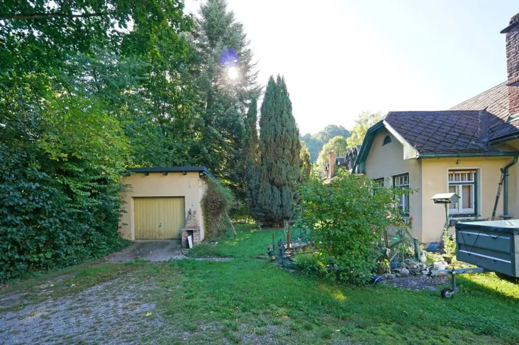 Charmantes Jahrhundertwendehaus in ruhiger Zentrumslage