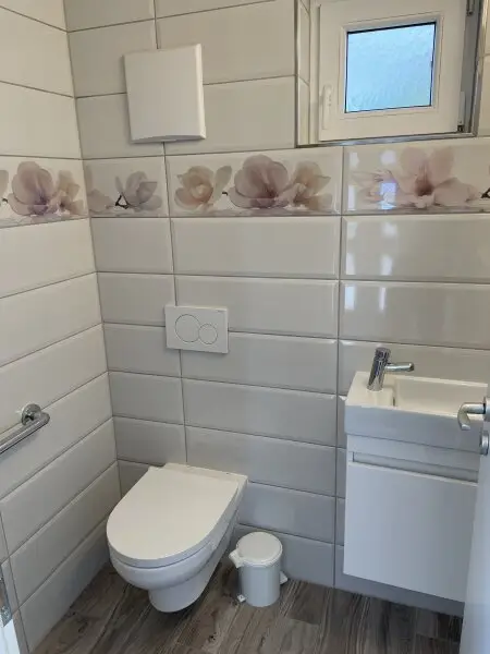 TOP-LIEGENSCHAFT MIT LUXUIÖSEM HAUS UND 2.568 m² GRUND - GRÜNRUHELAGE!