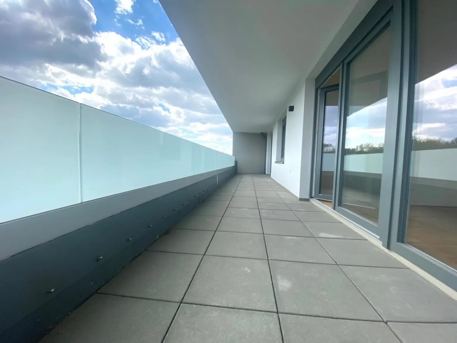 6 | NEU ++ VIER Zimmer mit TERRASSE und GARAGENPLATZ | Prima Service Immobilien