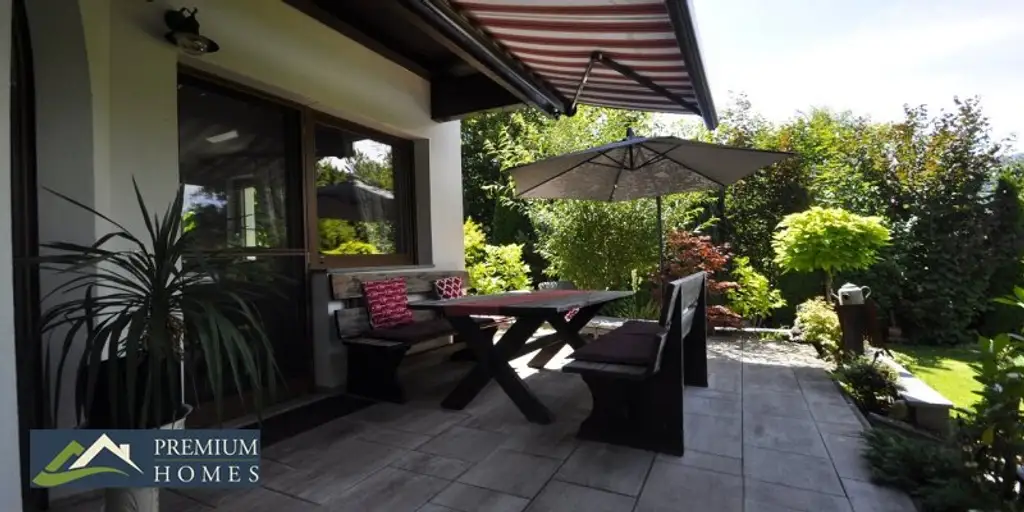 BREITENBACH am Inn - Großzügiges Einfamilienwohnhaus mit Terrasse, Balkon, Keller, Garage, zwei Carports, Garten, Gartenhaus, Geräte- und Holzschuppen