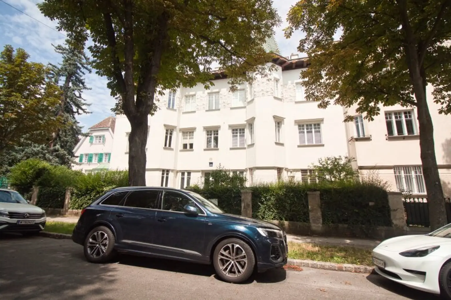 TOP Lage in Hietzing | Charmante, ruhige 3,5 Zimmer-Wohnung | 2004 ausgebautes Dachgeschoß