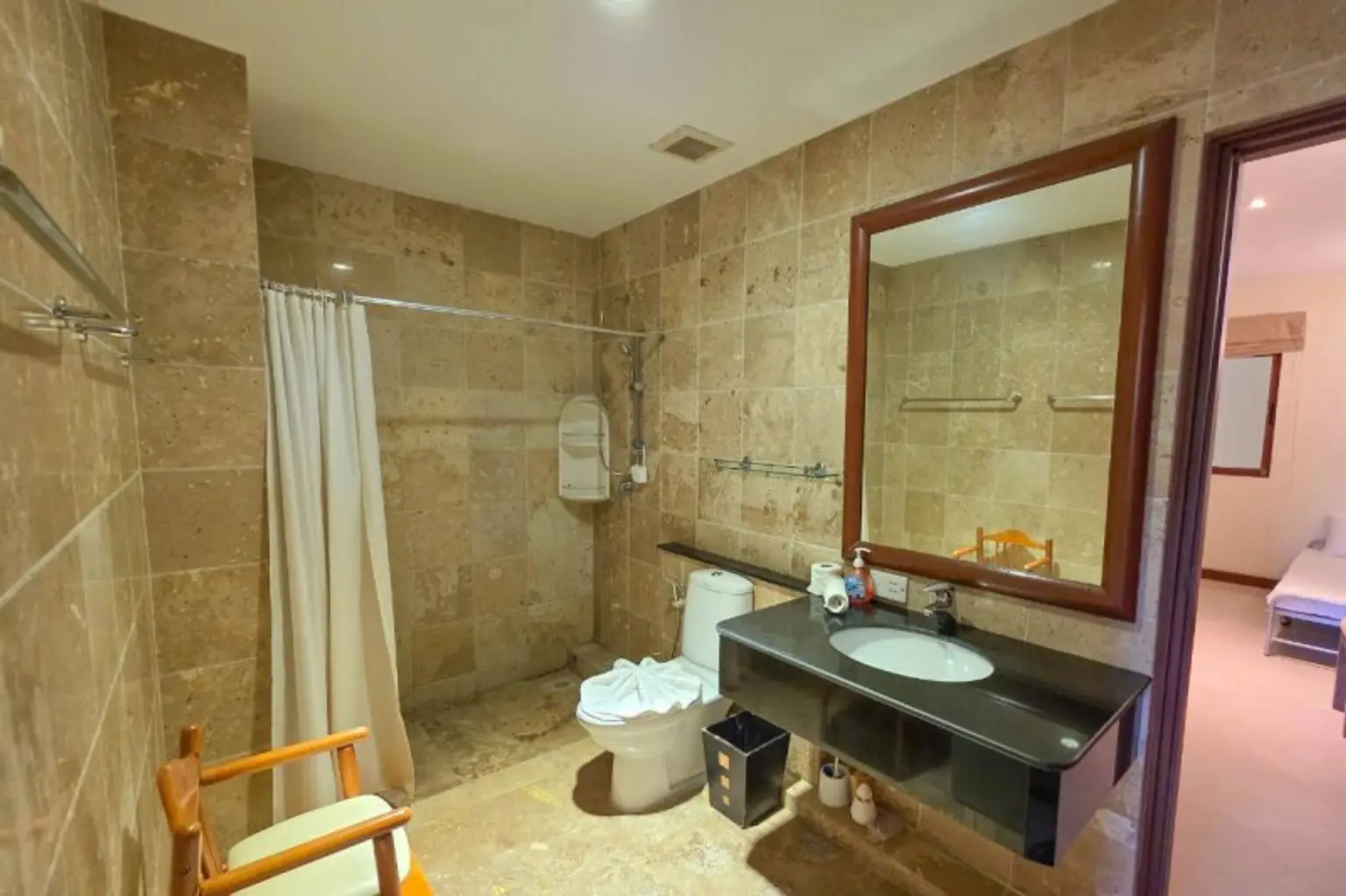 Apartment an der Westküste von Phuket – Komfort, Stil und Ruhe in Strandnähe