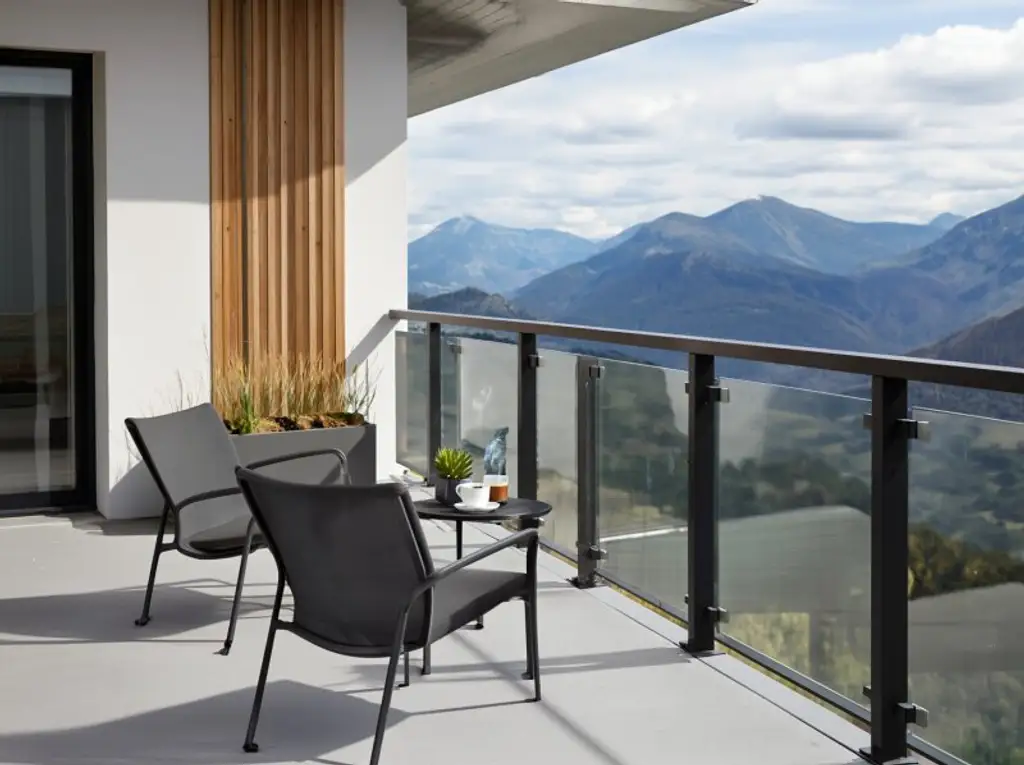 Architektonisch hochwertiger Neubau in Top-Lage von Scharnitz!  Top 07