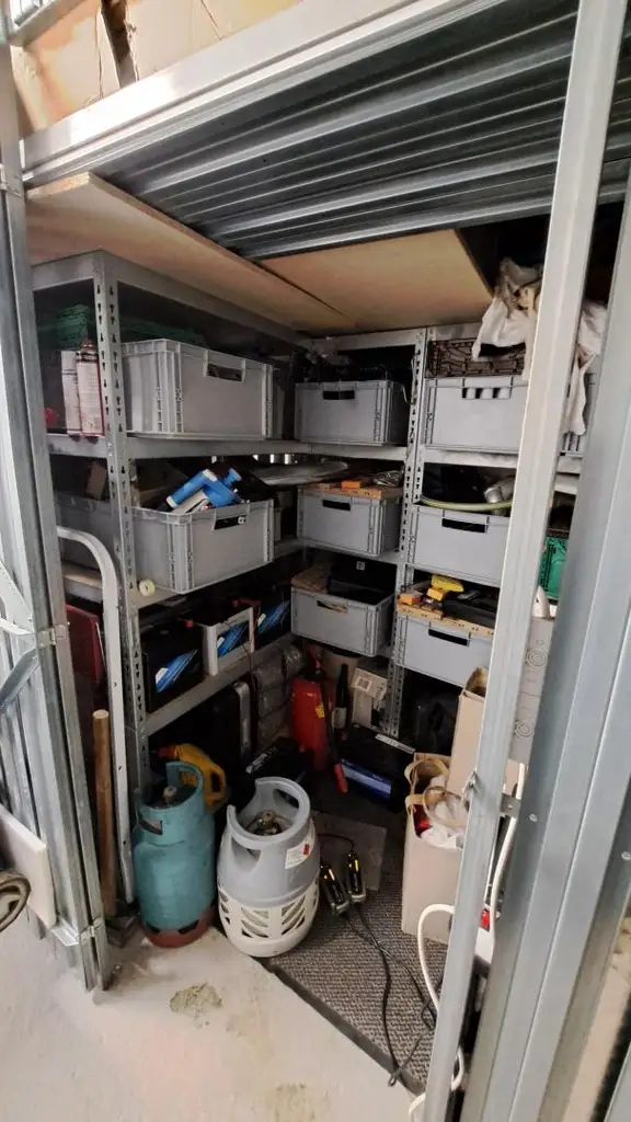 Provisionsfreie helle 3 Zimmerwohnung mit Kaufoption, inkl. kleinem Garten, Terrasse und PKW-Platz;