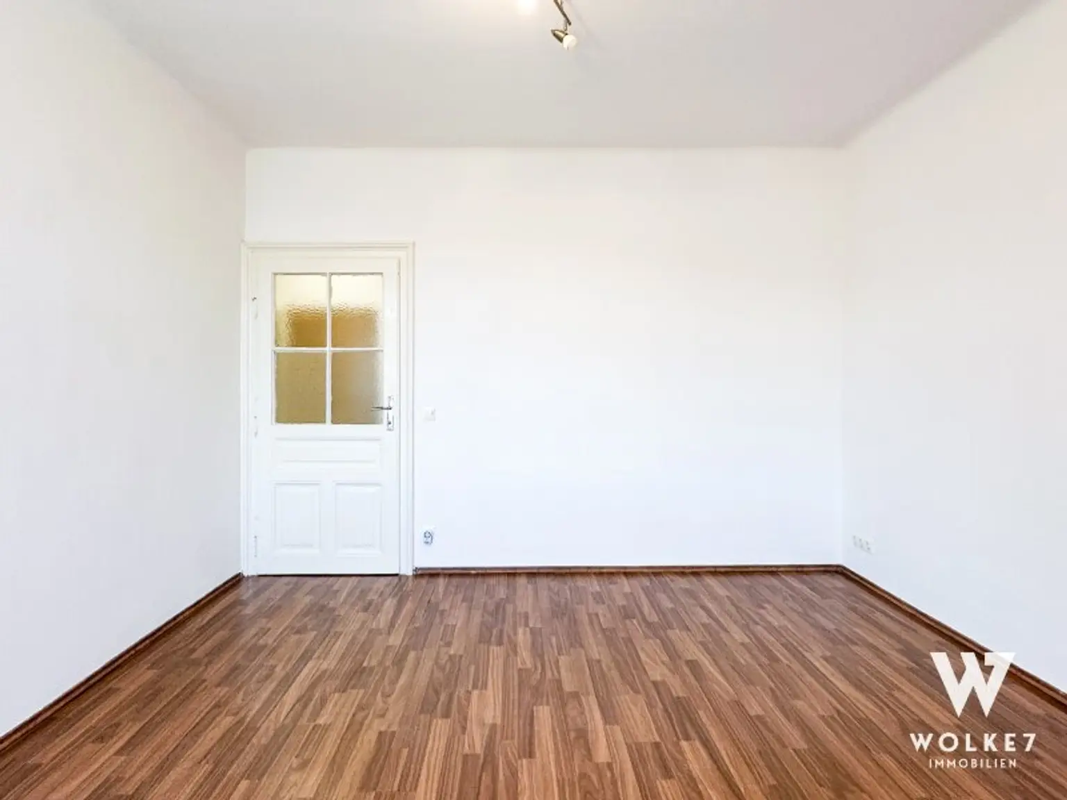 Südliche Ein-Zimmer-Wohnung in Top-Lage: Zentrumsnah | Weinberg-Blick | Ideale Starterwohnung