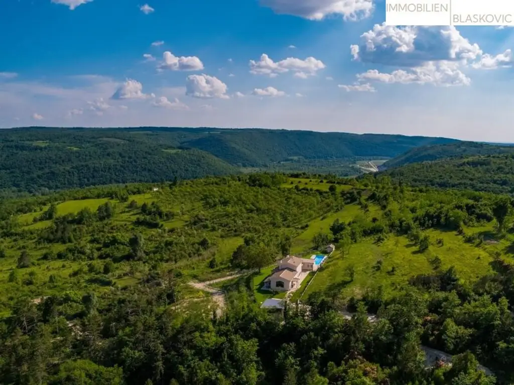 Charmante Villa im Grünen mit fabelhafter Aussicht in die Natur