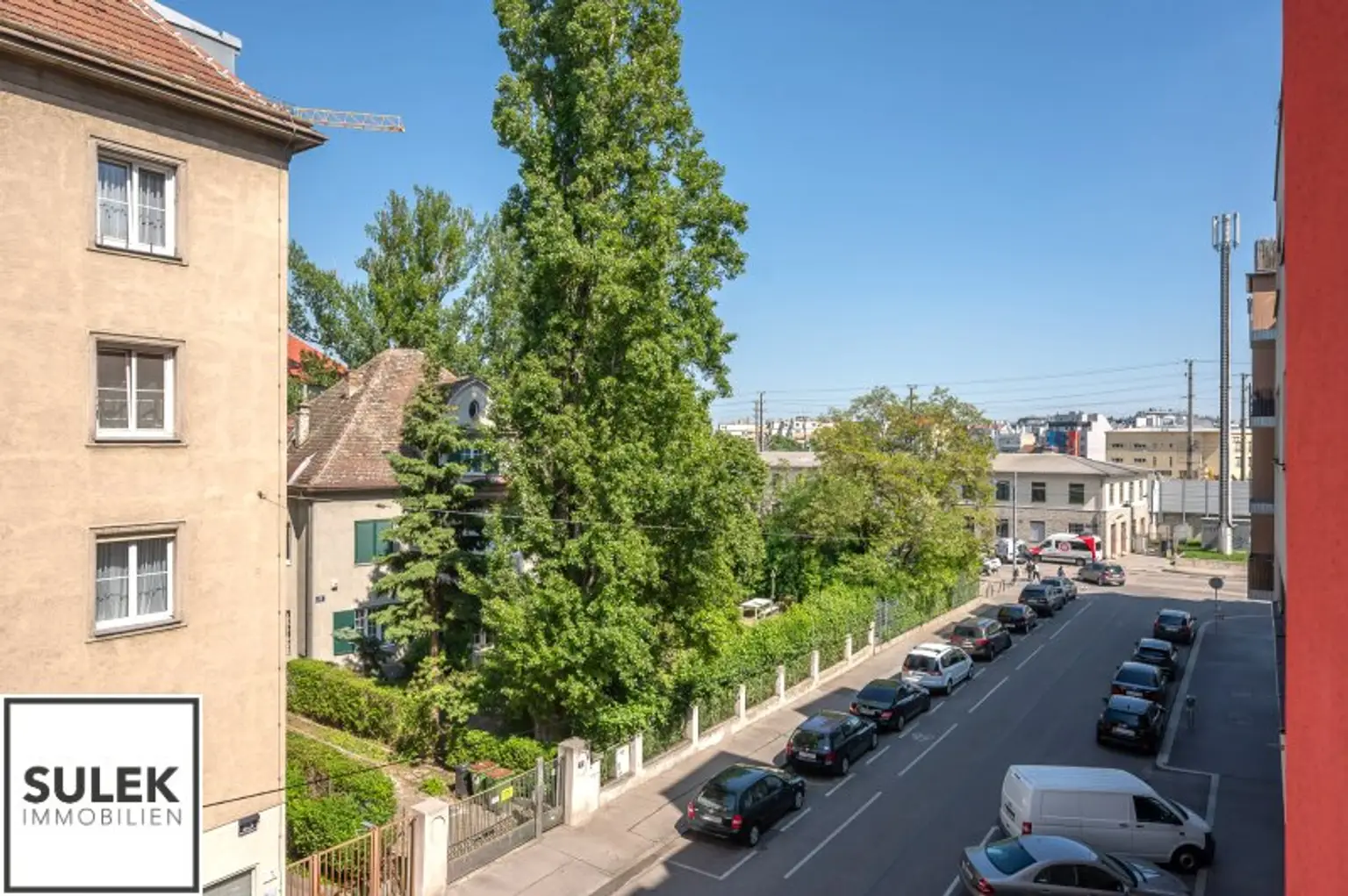 Nähe Floridsdorf Bahnhof (S+U): gepflegte 2-Zimmer-Wohnung mit tollen Lichtverhältnissen