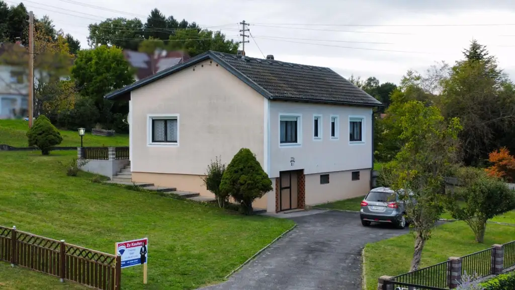 Einfamilienhaus mit Terrasse und Wintergarten