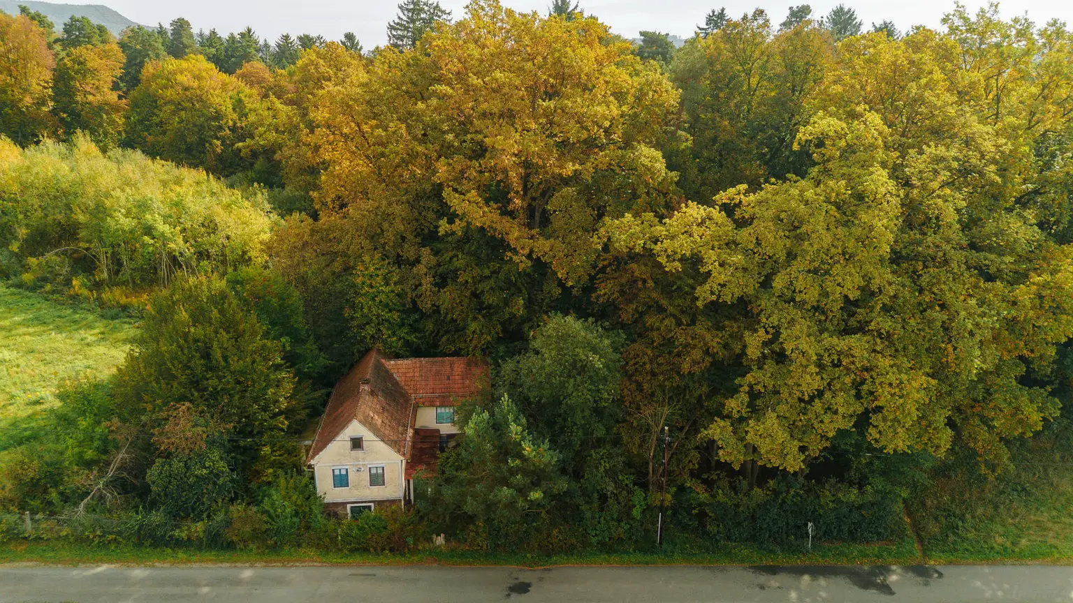 Sanierungsbedürftiges Einfamilienhaus mit toller Aussicht beim Zentrum von Hengsberg