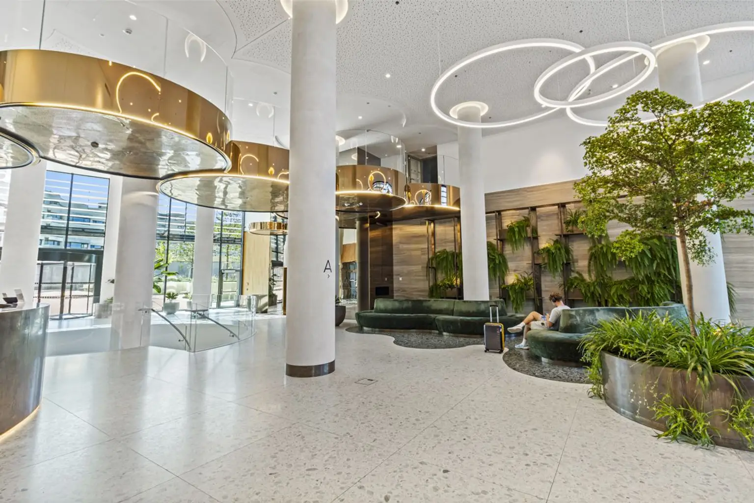 V | ++ SKYLINE DREAM on the 26th Floor ++ LUXURY with PANORAMIC VIEW | Prima Service Immobilien