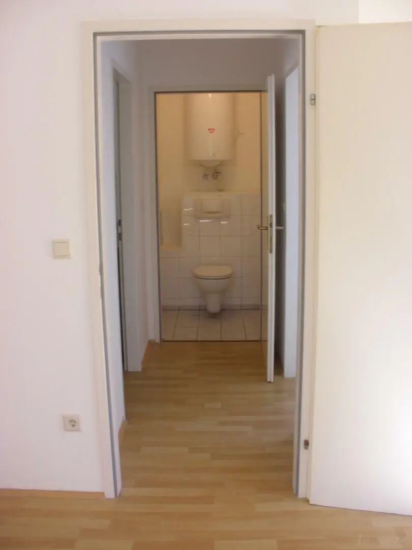 Vorraum zum SZ, Bad   WC