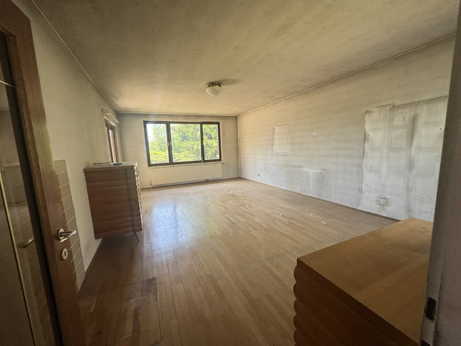Wohnzimmer, jetzt ohne Möbel