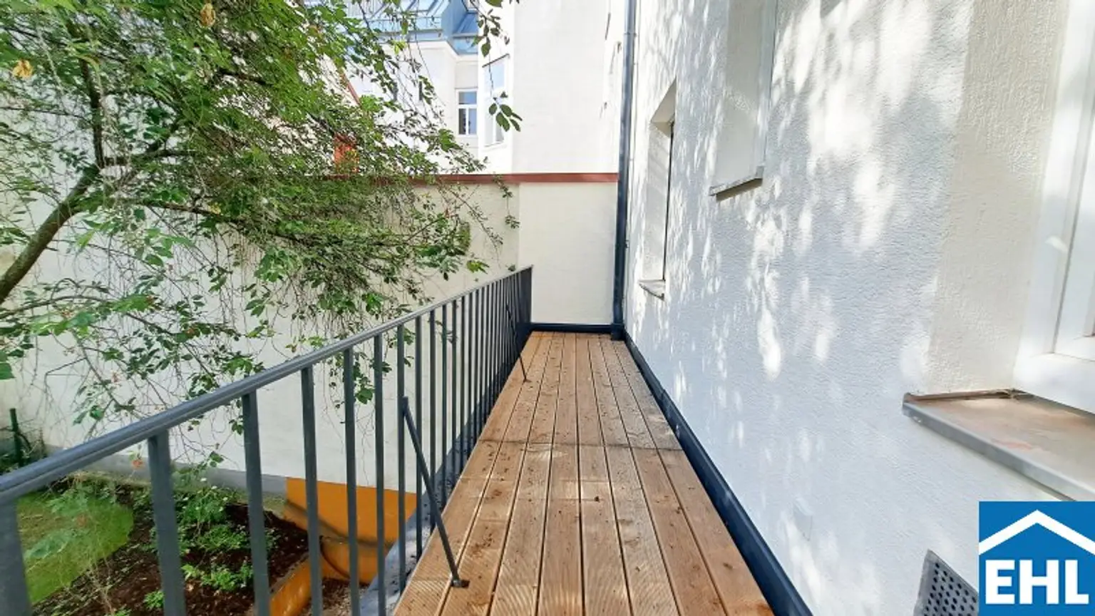 Sanierte 3-Zimmer-Wohnung mit Hofterrasse!
