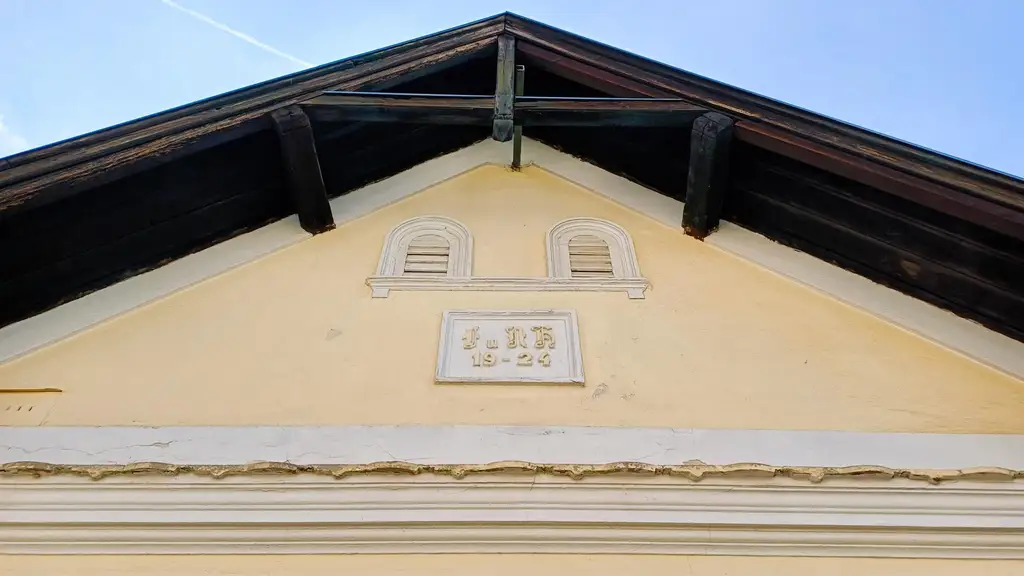 burgenländischer Streckhof - Baugrund mit Altbestand, Abriss o. Sanierung