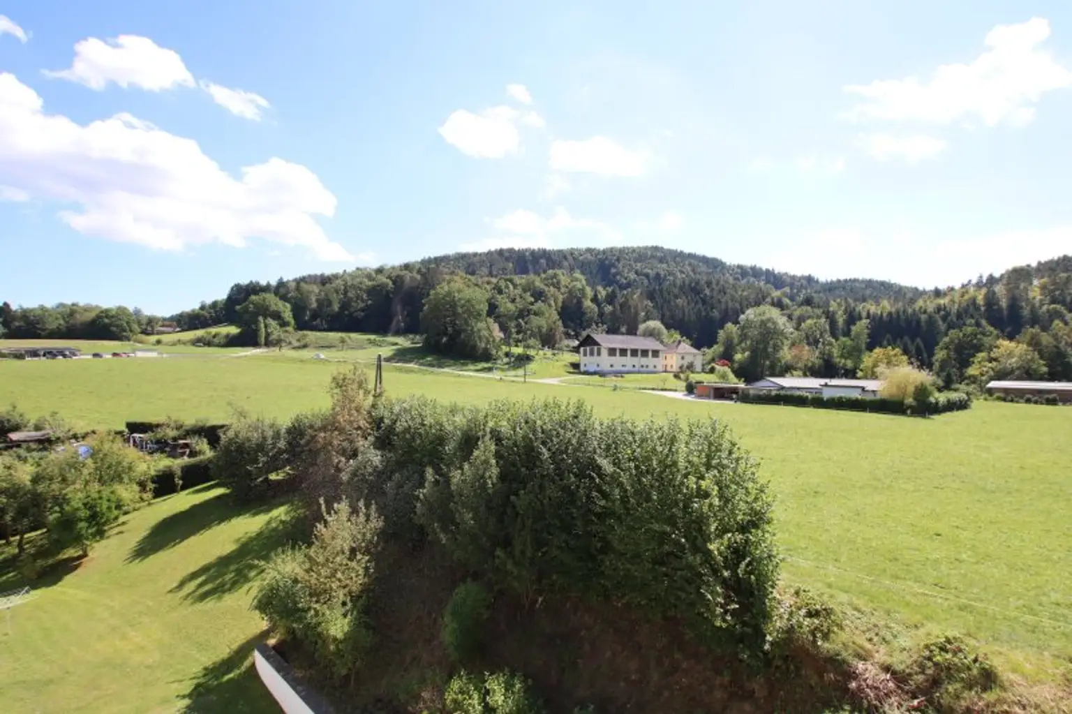 Kernsanierte, schöne, sowie sonnige und ruhige 3 Zi Wohnung 95,00m² mit Loggia in Maria Saal - Ratzendorf - Wohnen im Grünen!