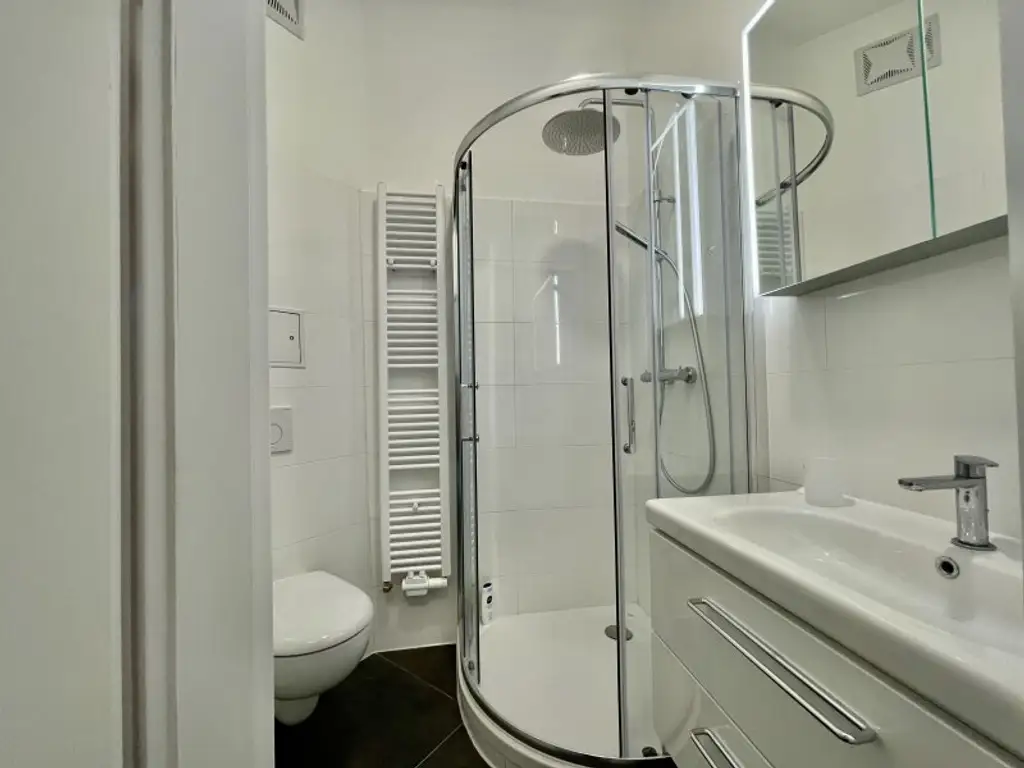 Möblierte Wohnung mit Balkon inklusive aller Kosten!