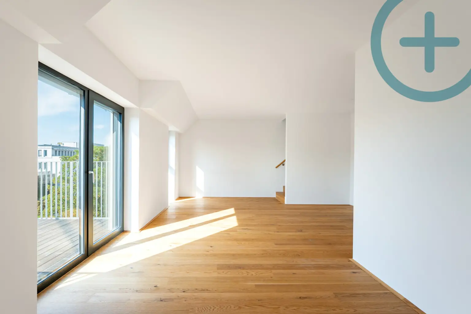 SONNNENSCHEINHIT MIT 2 TERRASSEN