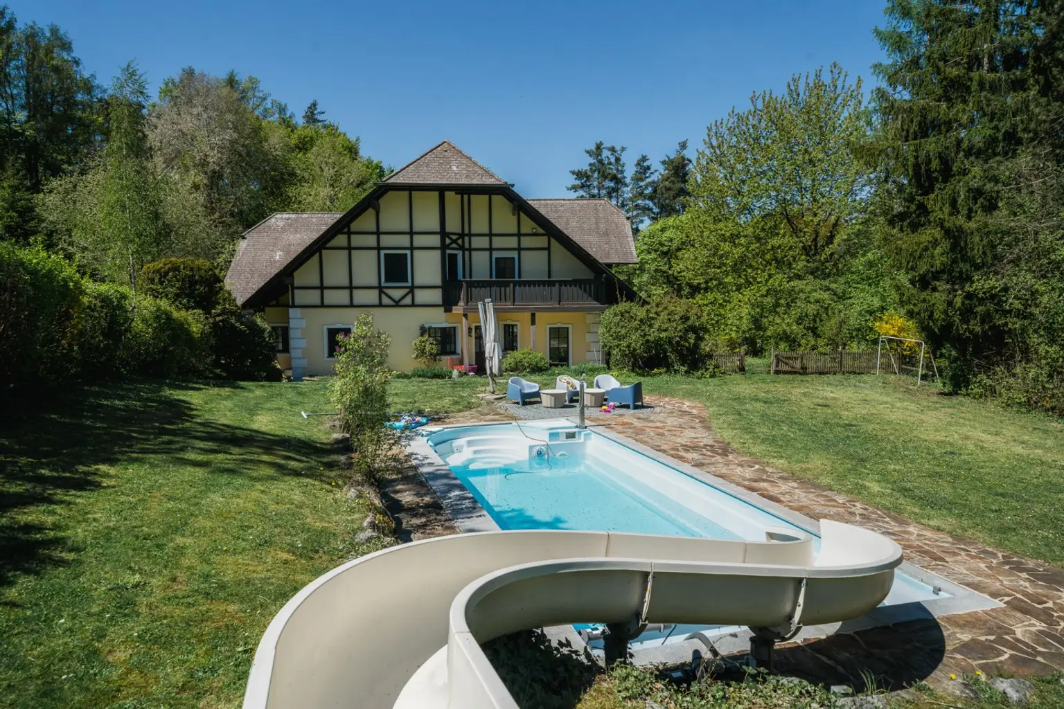Haus mit Pool