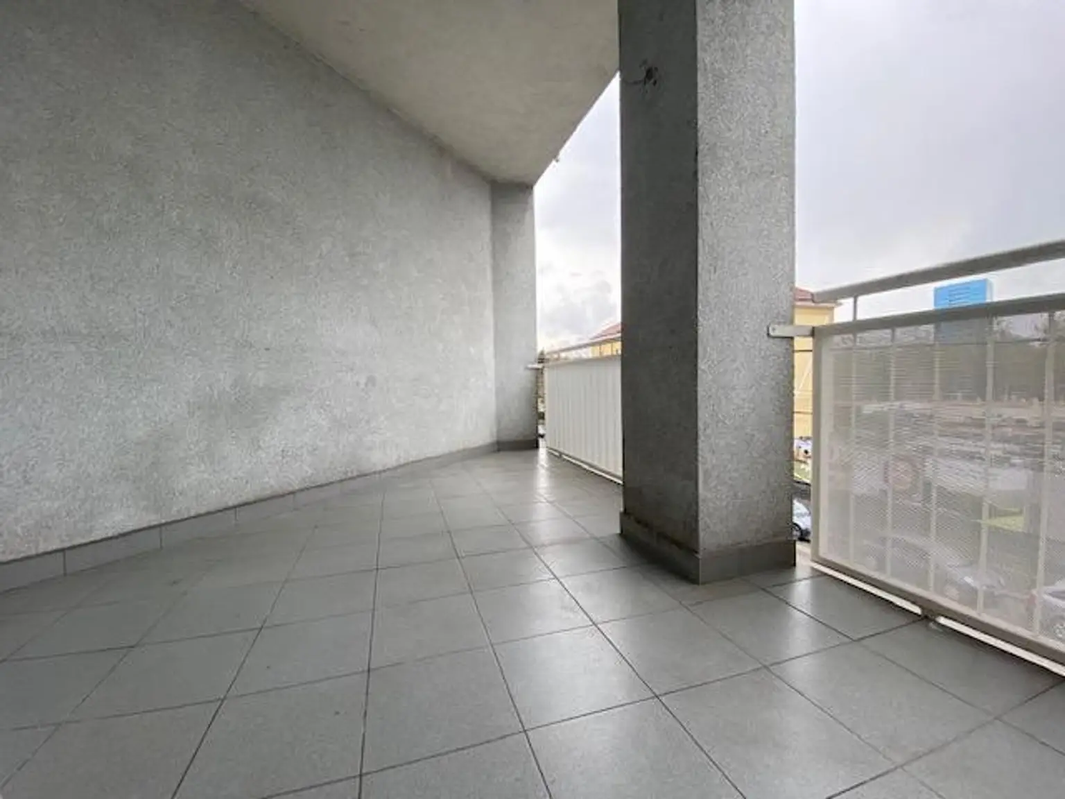 Geräumige 2-Zimmer-Wohnung mit Loggia - verfügbar ab September 2025