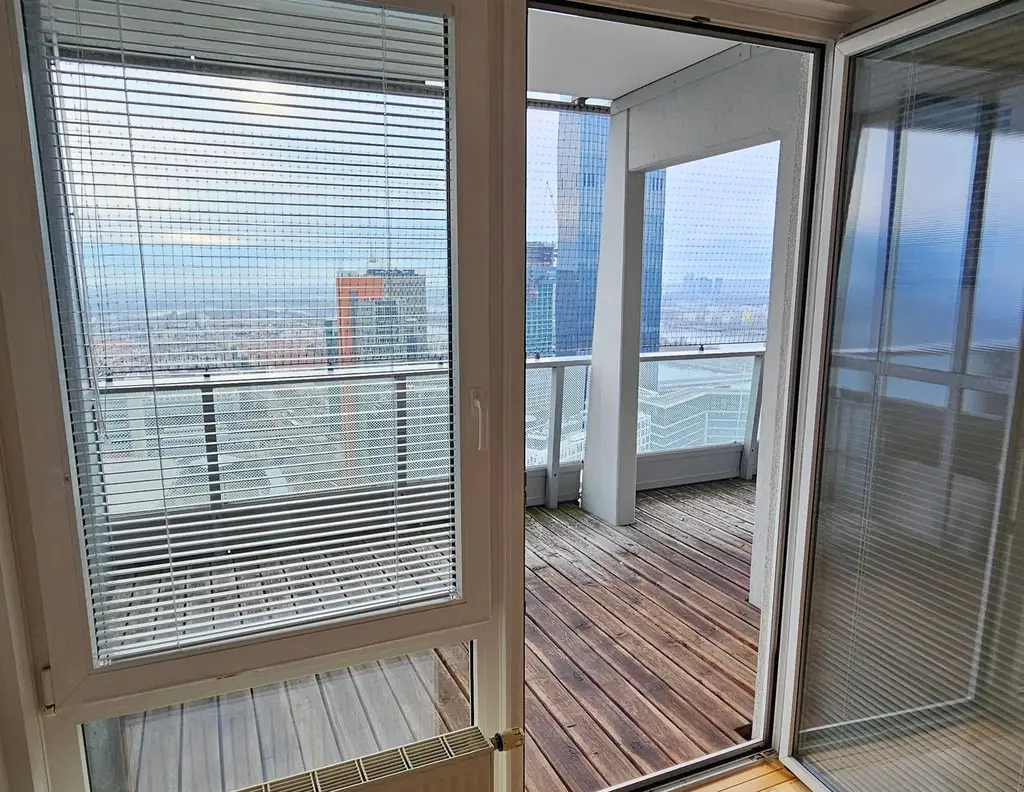 2-Zimmerwohnung im Mischek Tower mit traumhaftem Blick auf die Donau zu verkaufen € 499.000