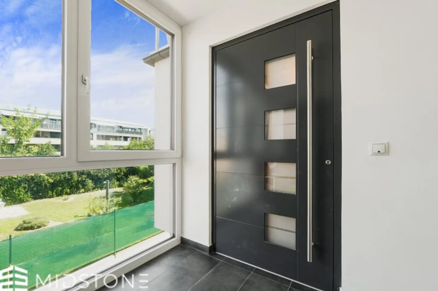 *Neuwertige 4-Zimmer-Maisonette* Familienidylle mit Dachterrasse & Parkplatz