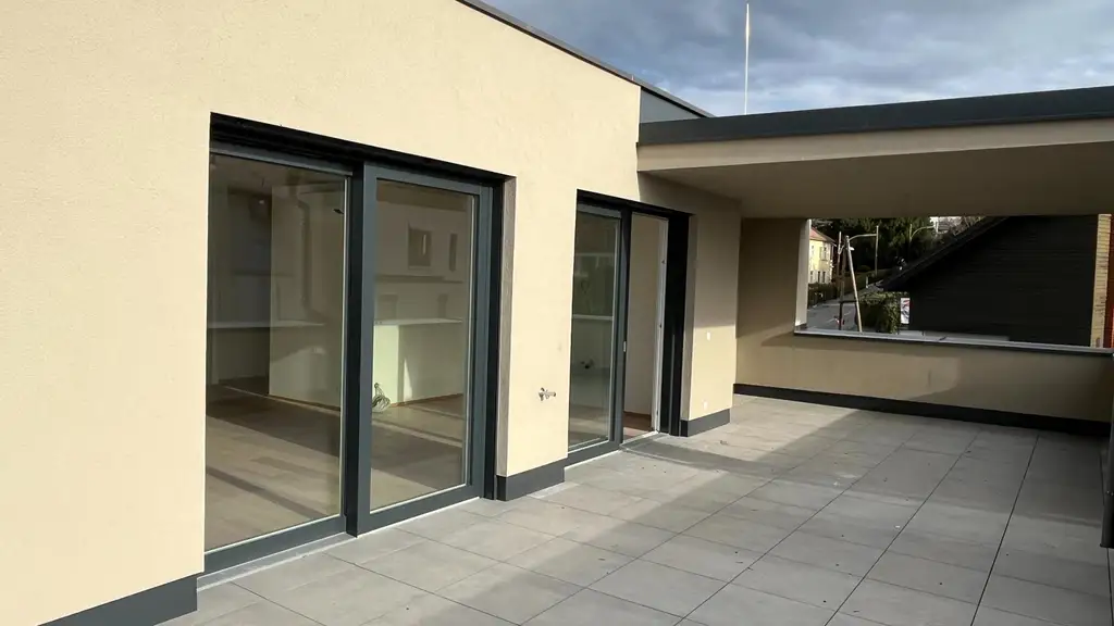 Erstbezug! stylische Penthouse Wohnung mit großer Terrasse und sensationellen Stadtblick in Waltendorf!
