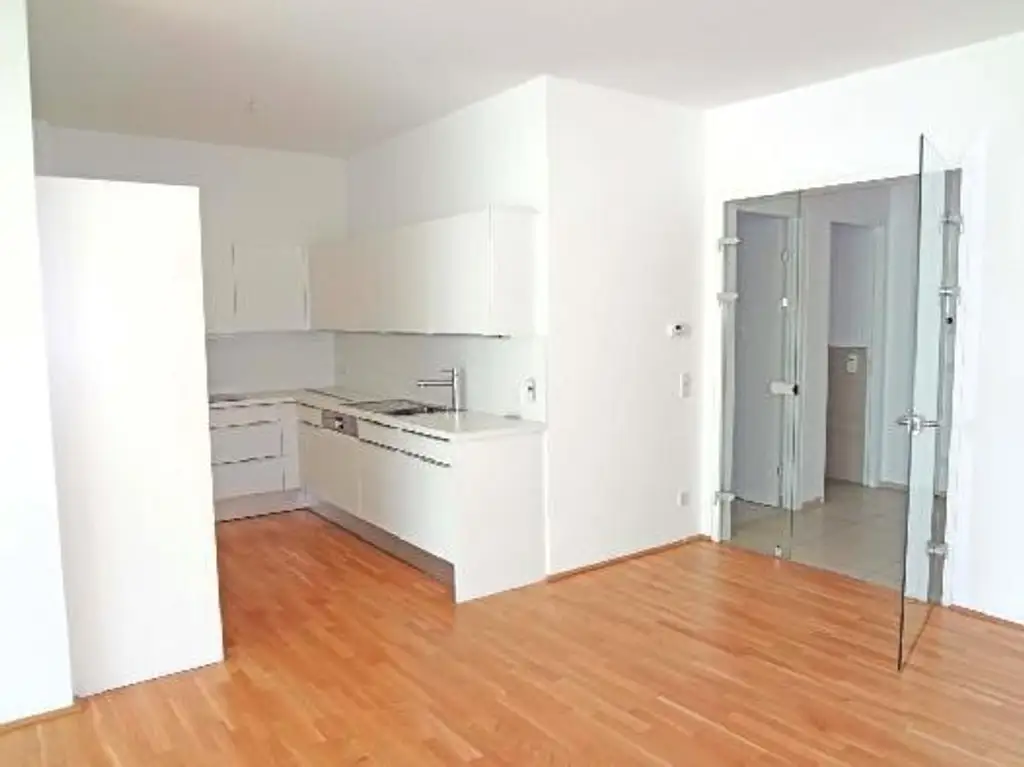 Domviertel: Wohnung mit Wintergarten, Garten und Terrasse! Tiefgaragenplatz möglich!