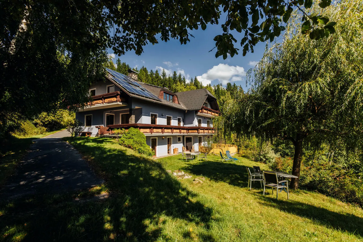 8252 Skiregion Joglland: Großzügiges Landhaus am Hochwechsel - Freiheit, Natur & Raum für neue Lebensideen