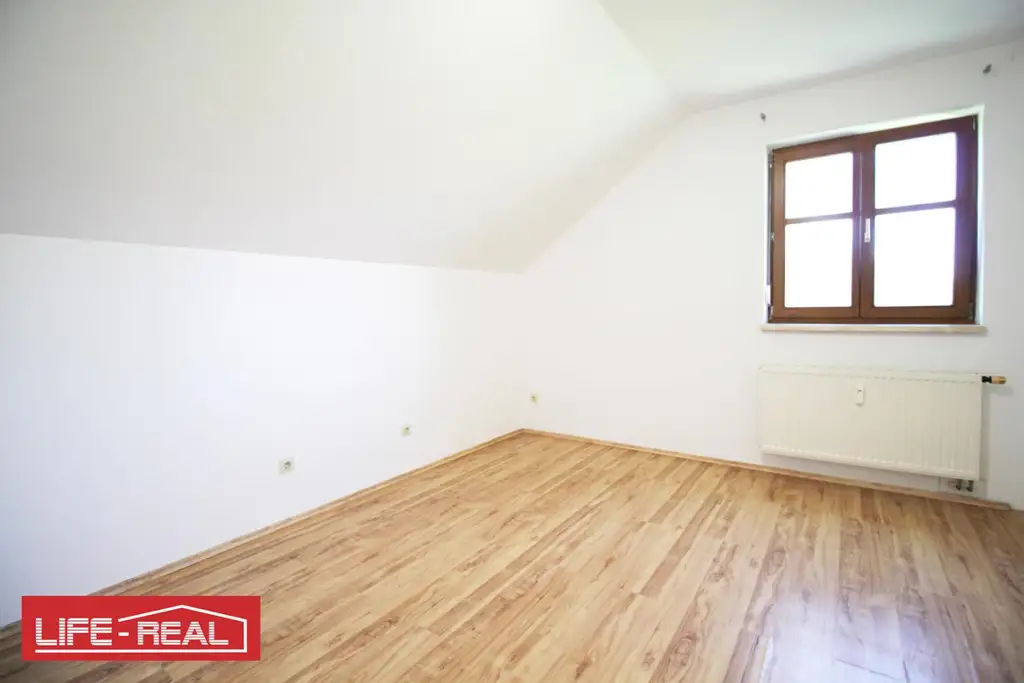 Helle und großzügige 3,5-Zimmer-Wohnung mit Blick ins Grüne