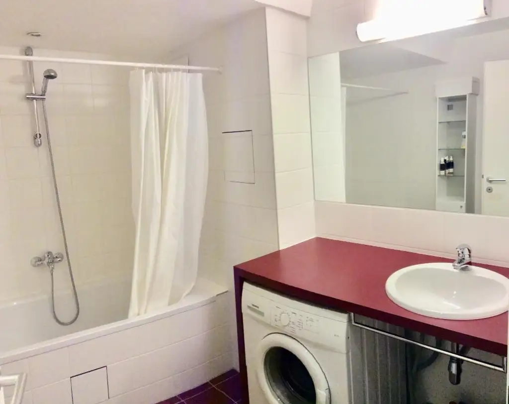 Hofseitige, ruhige Neubauwohnung mit schönem Blick! 6. OG!!!!!