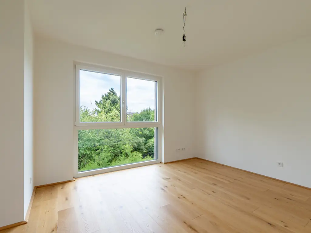 Der Sonnen entgegen. Helle 3-Zimmer mit großem ostseitig gelegenen Balkon. Sofort einziehen.