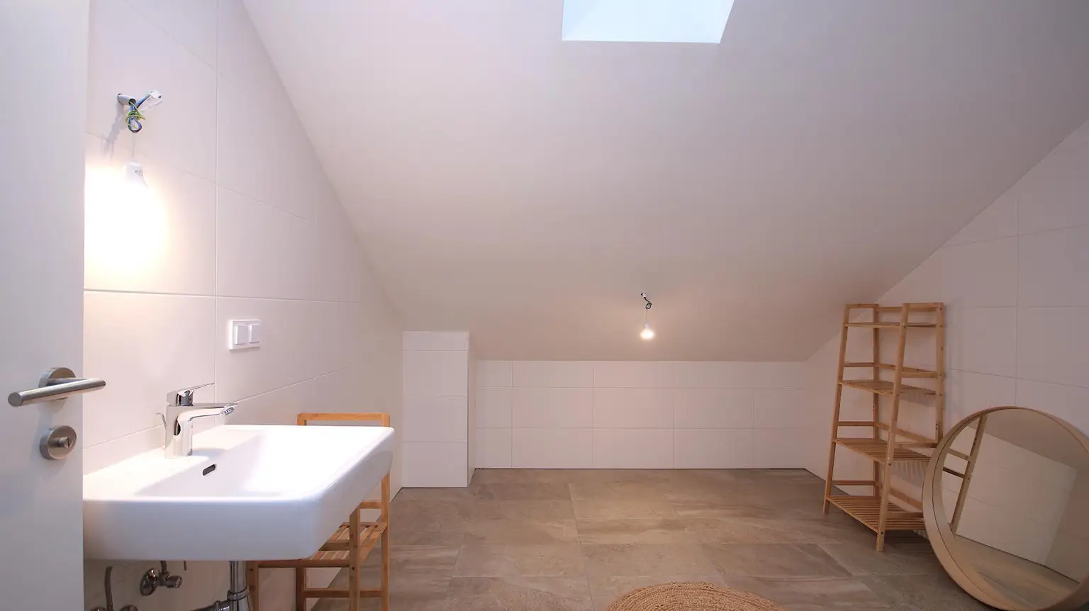 Badezimmer mit Dusche OG
