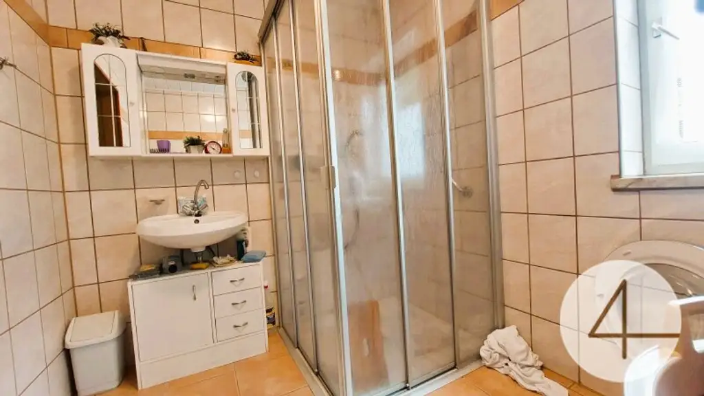 Doppeltes Glück - zwei Häuser zu einem Preis!