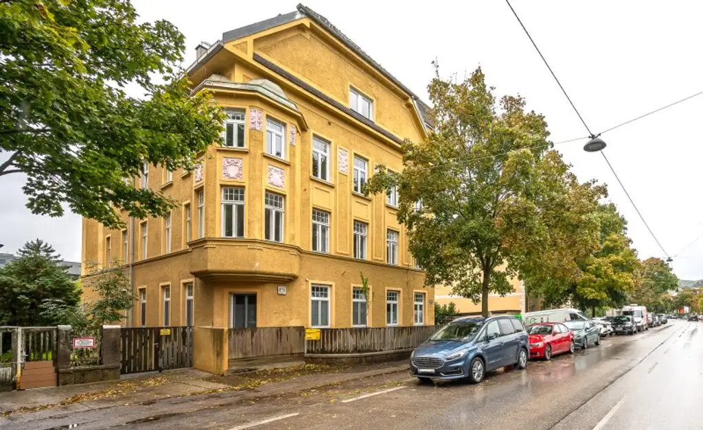 ++1140++ sanierungsbedürftige 3,5 Zimmer Wohnung in Stilvilla! idyllischer Garten!